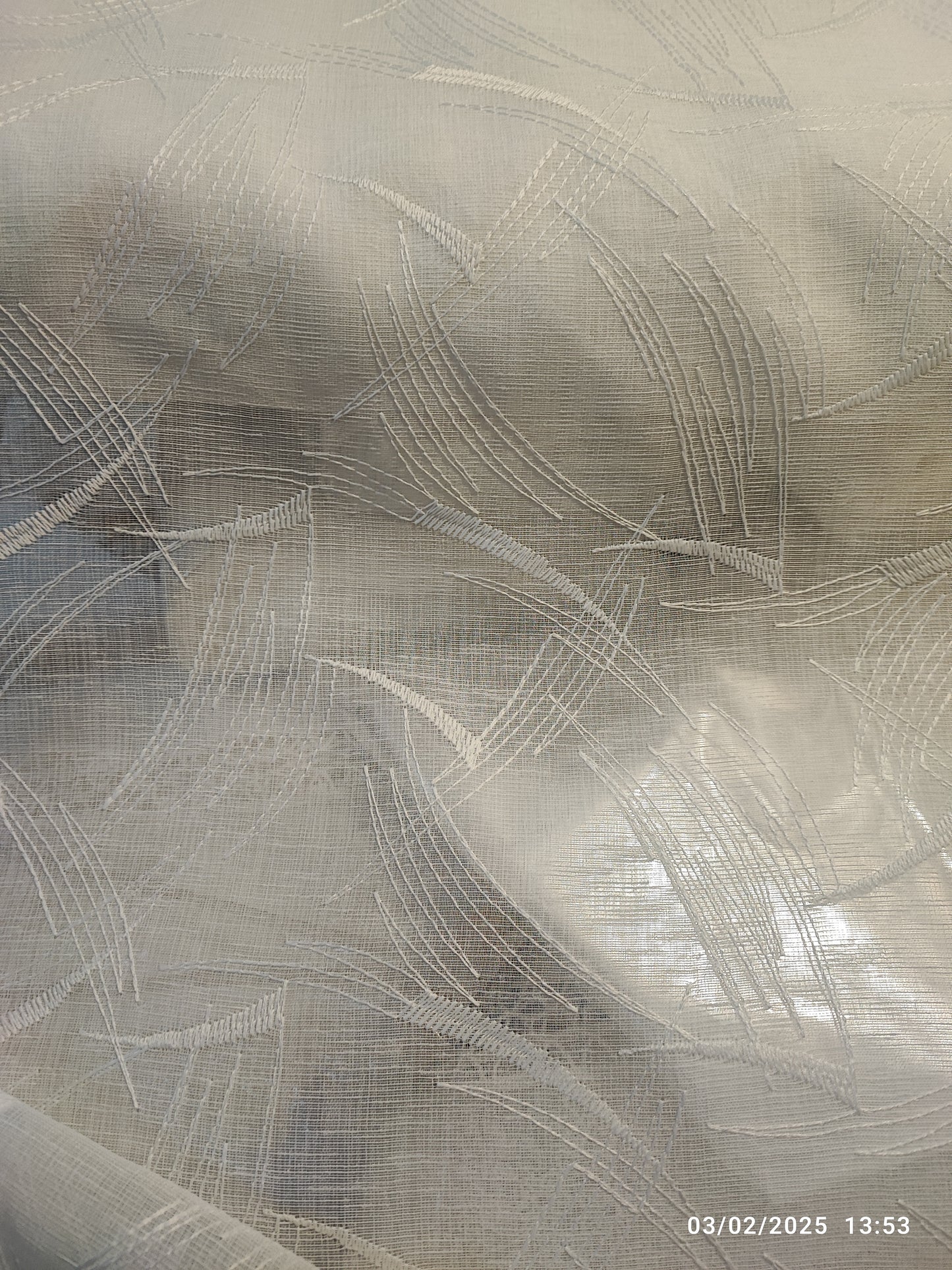 tendina confezionata ricamata bianco su bianco larga 60cm
