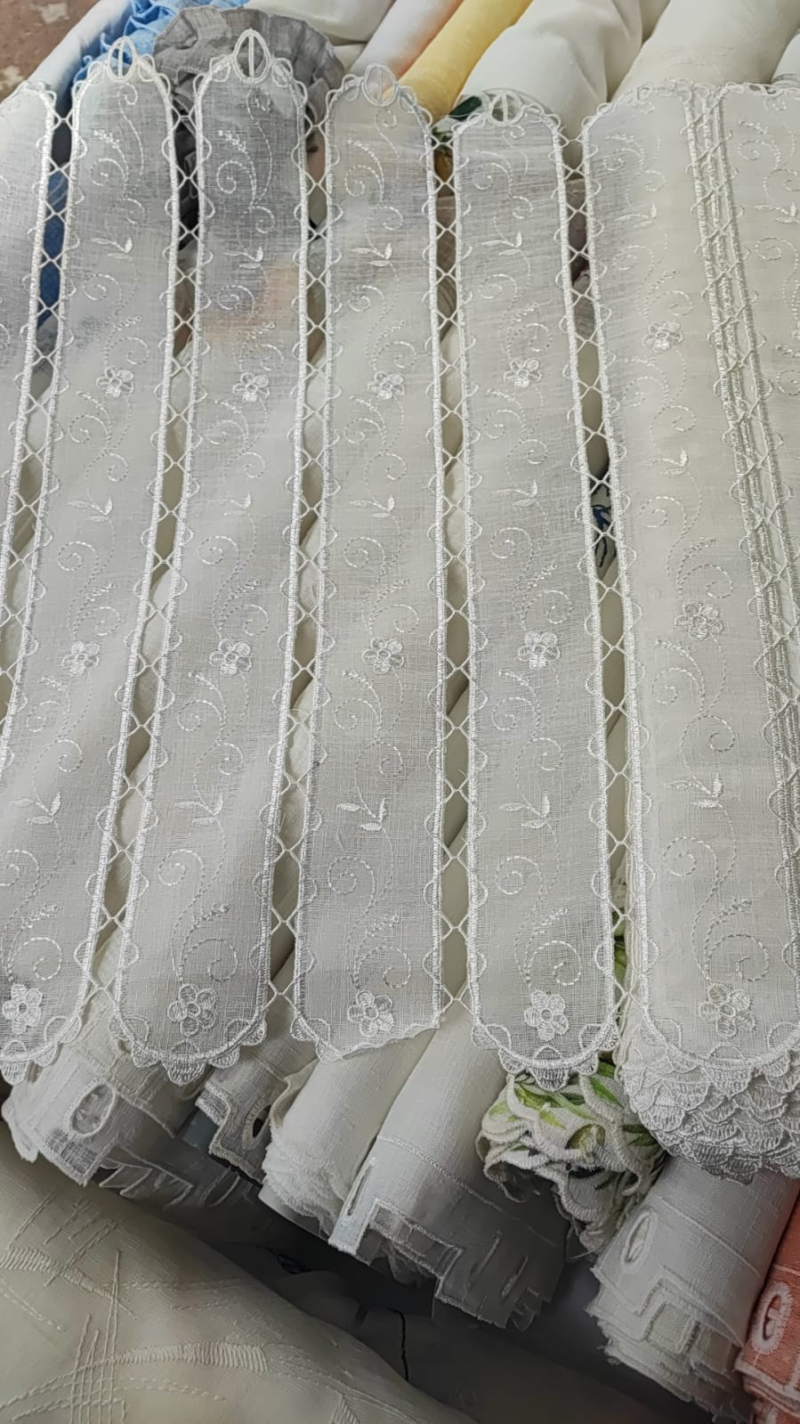 Tendina Tirolese macramè ricamata h 60 e h 150