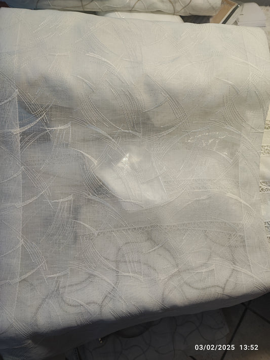 tendina confezionata ricamata bianco su bianco  larga 60cm